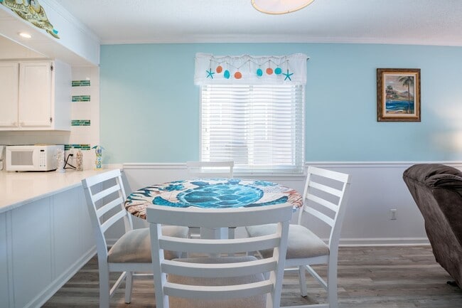 Photo - THIS OFF-SEASON MONTHLY RENTAL WILL HELP WITH THOSE WINTER BLUES Unit F1