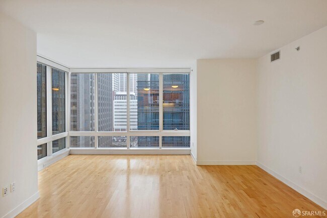 Photo - 301 Mission St