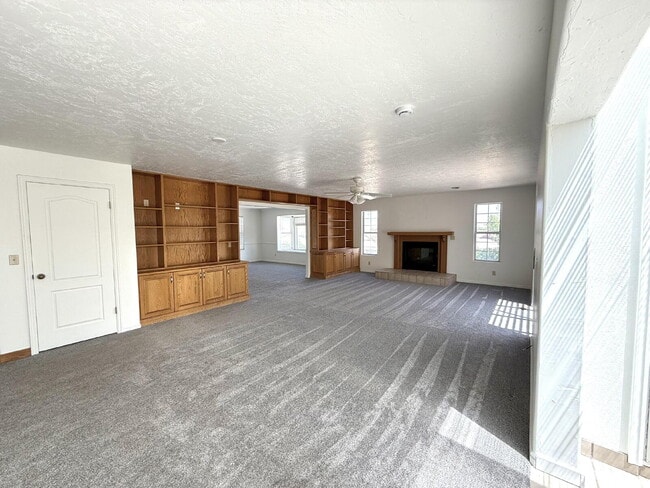 Photo - AVAILABLE AUGUST 4TH- RENT - 5 BDRM - 5 1/2 BATH - VIEWS VIEWS VIEWS
