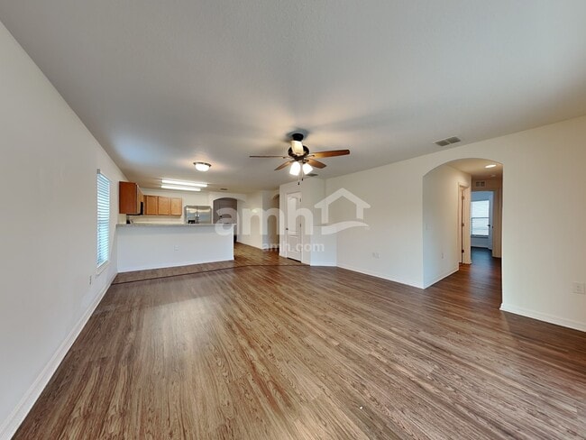 Photo - 733 Chatham Walk