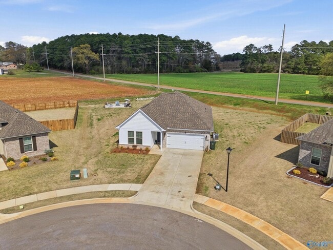 Photo - 221 Willie Sanders Dr