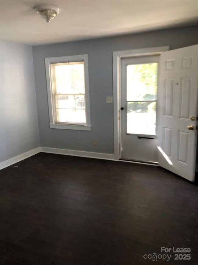 Photo - 426 Skyland Ave