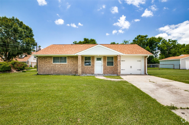 Building Photo - 908 Redberry Hill St Rental