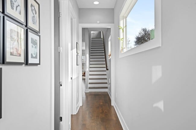 Photo - 229 Duke St