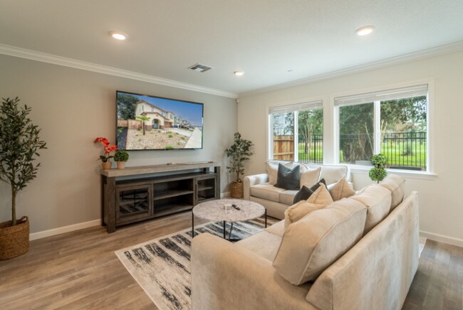 Photo - 438 Miwok Ln