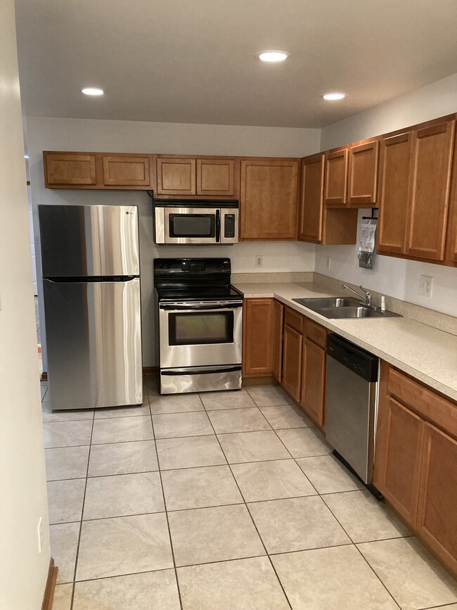 Kitchen - 2721 Blossom Ave Townhome