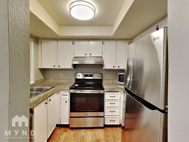 Photo - 10905 NE 35th Pl Unit 4