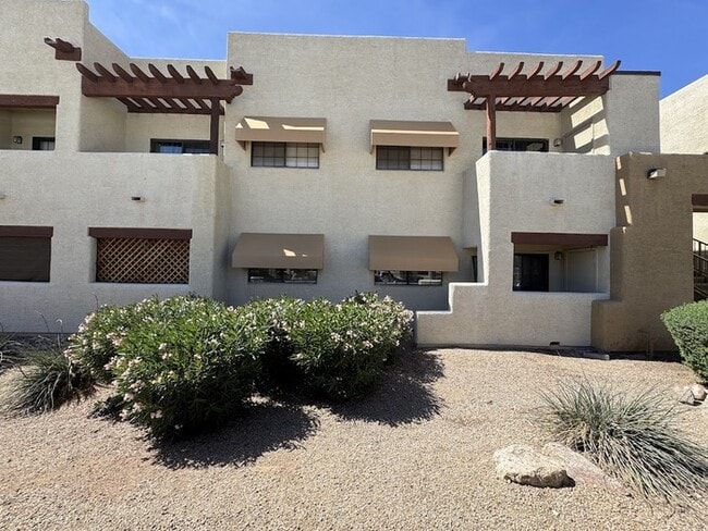 Building Photo - Southeast Phoenix Condo Unit 151