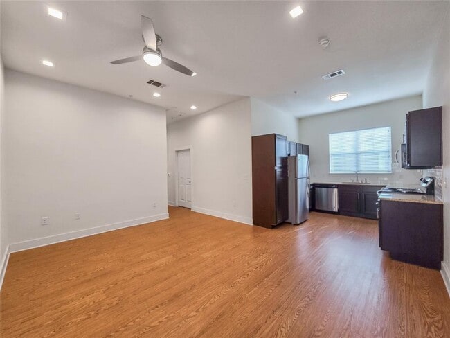 Photo - 2400 Louis Henna Blvd Unit 203