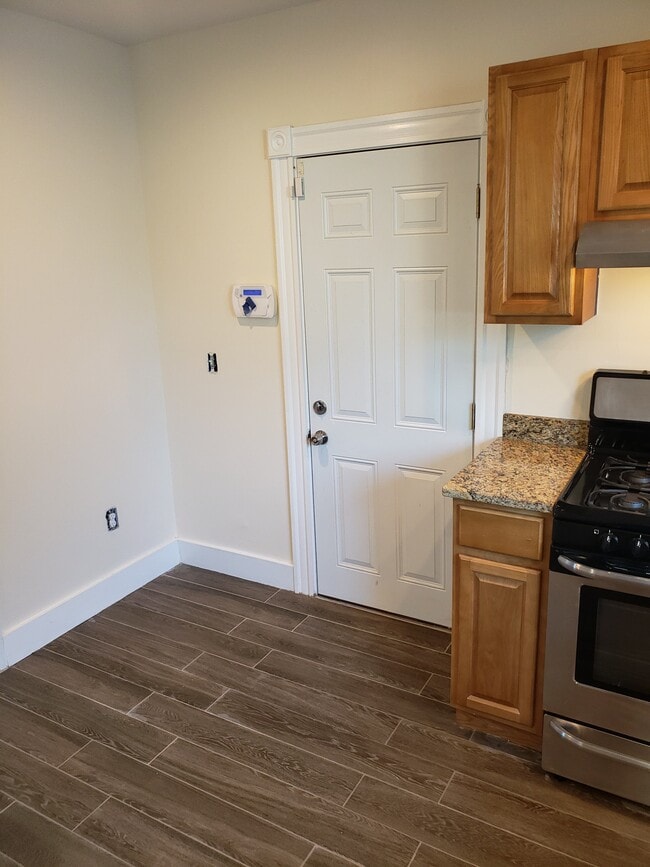 Photo - 27 Martha St Unit 1