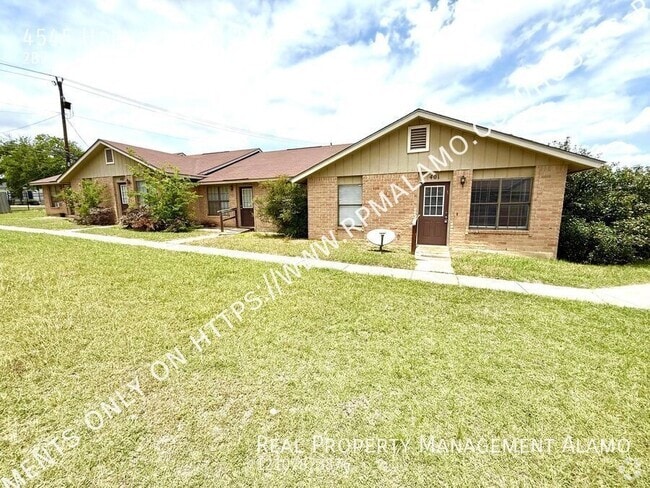 Building Photo - 4545 Hoeneke Dr Unit 102 Rental