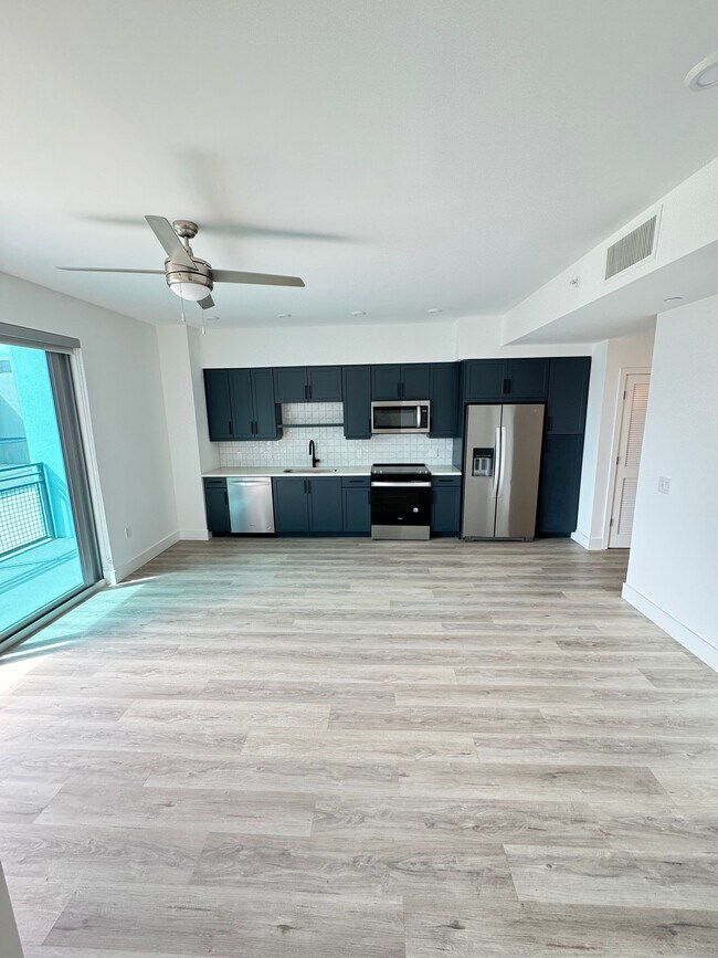 Photo - 45 NW 31st St
