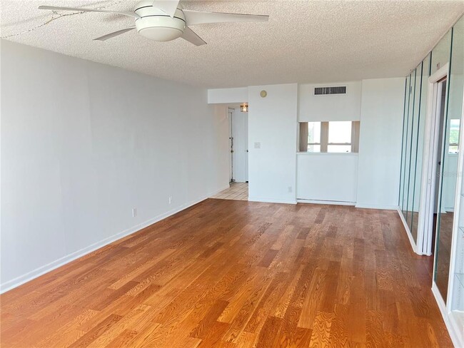 Photo - 2616 Cove Cay Dr Unit 701