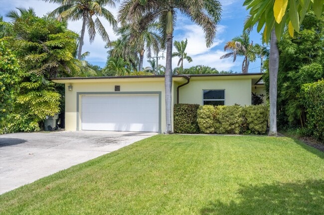 Building Photo - 632 N Lakeside Dr Rental