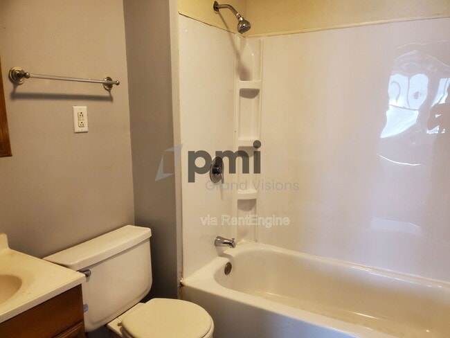 Photo - 1312 E Olive St