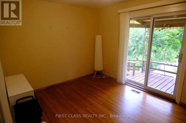 Photo - 64 Grove Park Crescent
