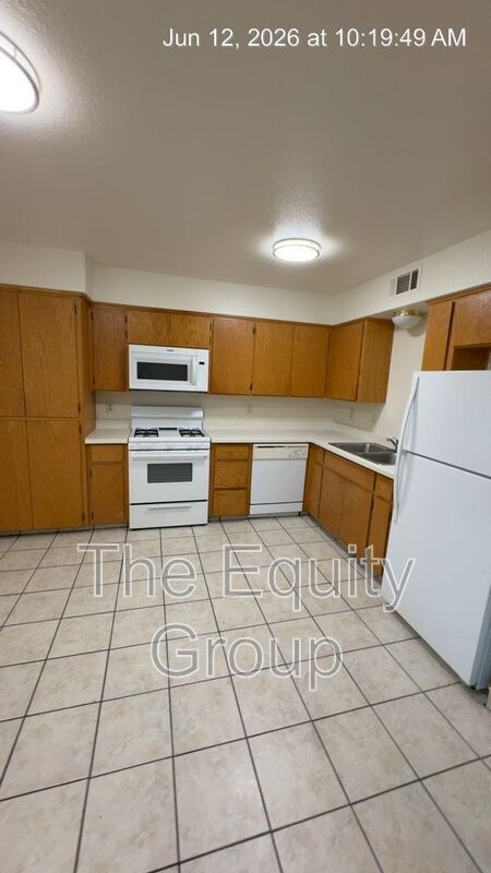 Photo - 545 N Divisadero St Unit D