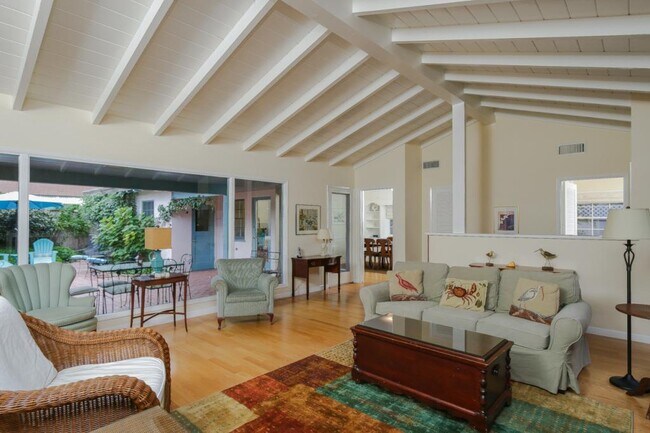 Photo - 1045 Adella Ave