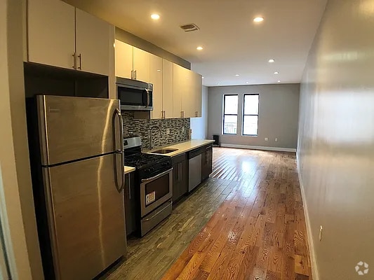 Building Photo - 4240 Broadway Rental