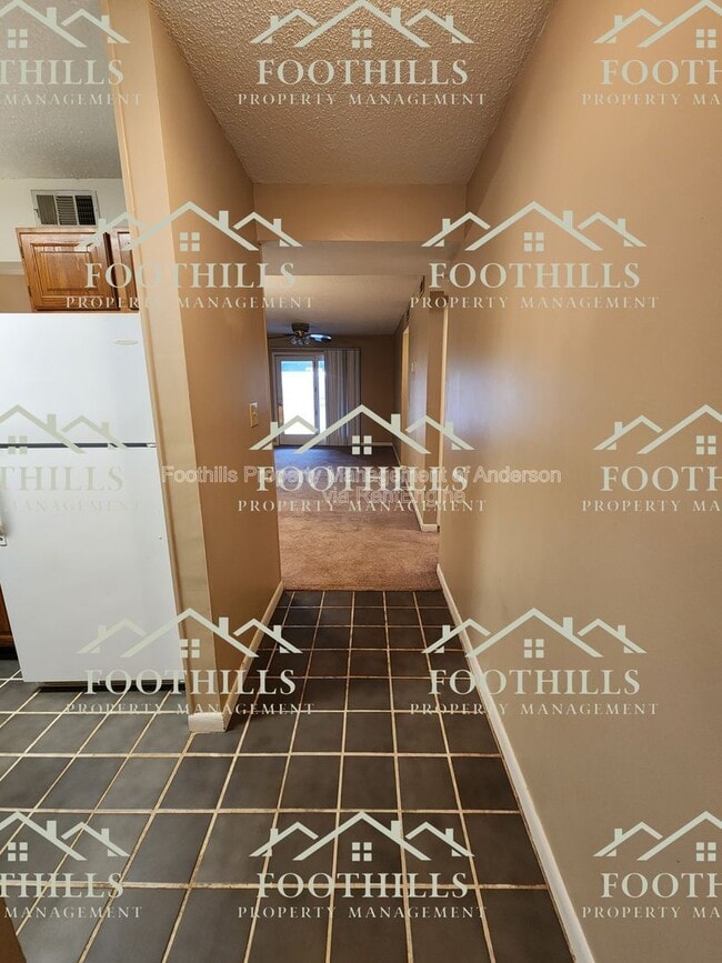 Photo - 1011 Northlake Dr