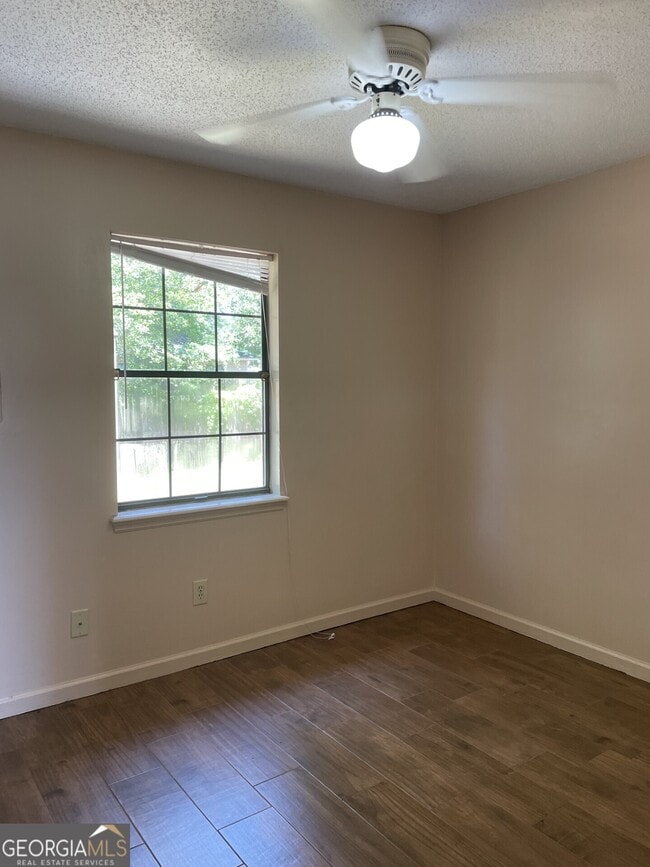 Photo - 500 S Orange Edwards Blvd