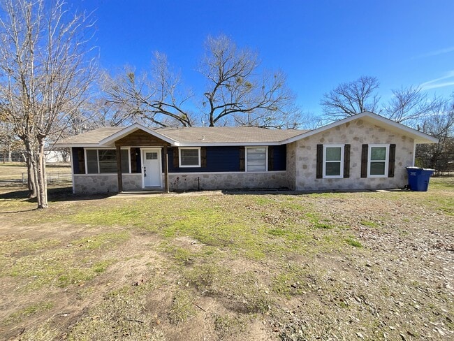 Photo - 1024 N Spring St Casa