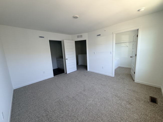 Photo - 563 Yosemite Wy