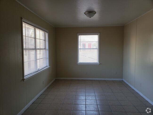 Building Photo - College Park Apartment Unit 1201-207