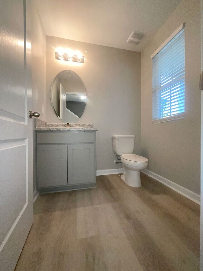 Photo - 153 Mildred Wy