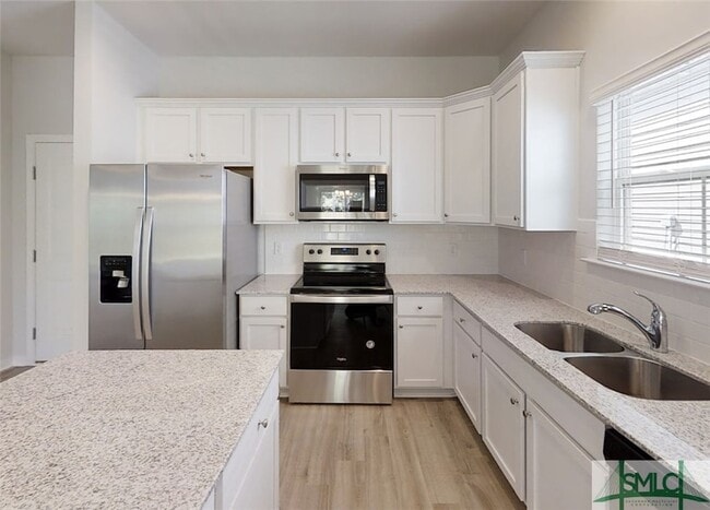 Photo - 142 Fremont Ln