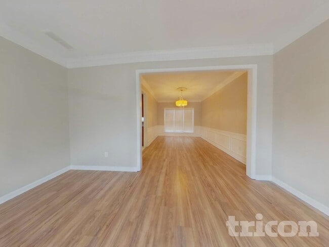 Photo - 5910 Haterleigh Dr