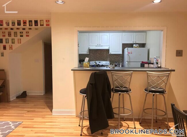 Photo - 94 Pleasant St Unit 1