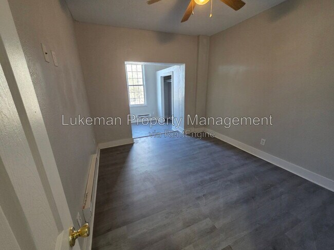Photo - 1338 Portage Street