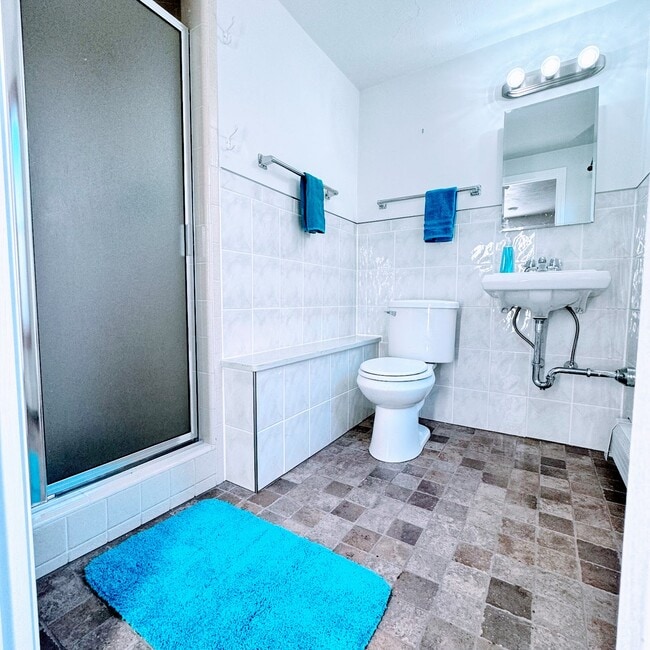 Photo - 2175 Dorchester Ave Unidad 2F