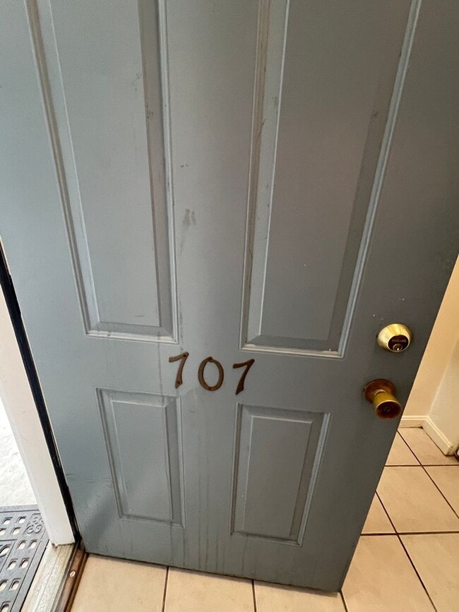 Photo - 707 Christopher Dr Unit 707 - RES