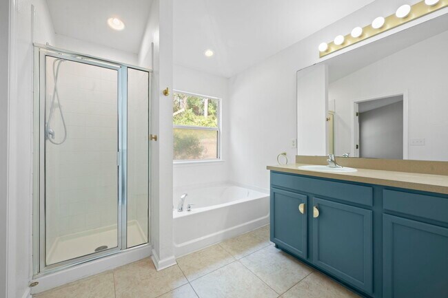 Photo - 843 Bonaparte Landing Ct