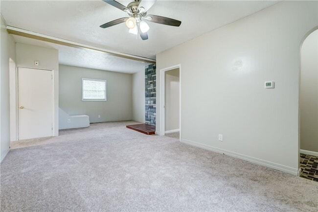 Photo - 4539 Dewey Ave