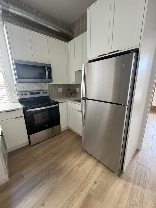 Photo - 601 Green Bay Rd Unit 204