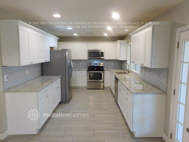 Photo - 2631 S Holbrook Ln