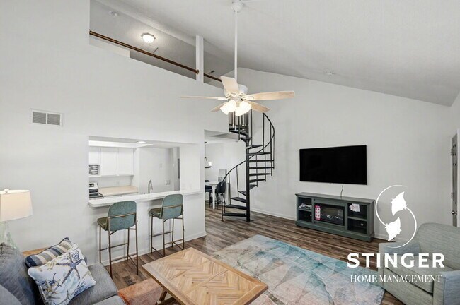 Photo - 900 Brotherhood Rd