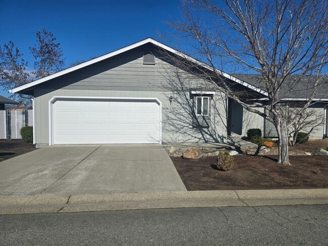 Building Photo - WD 2207 Unit 6