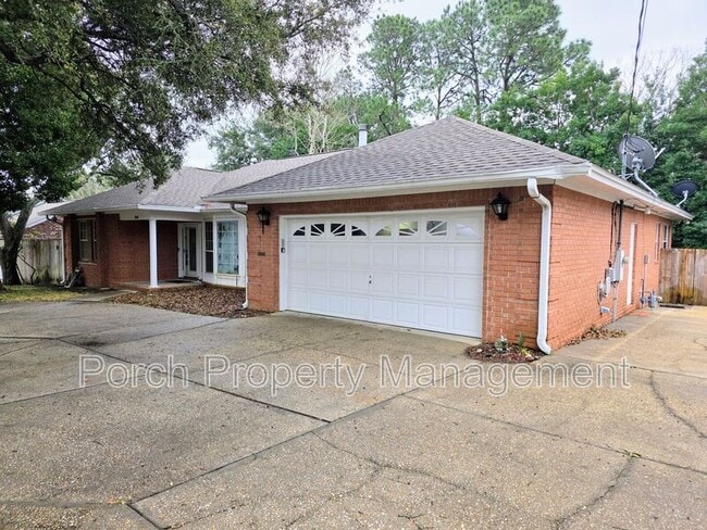 Photo - 303 Shoreline Dr