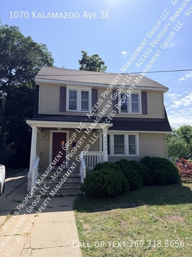 Building Photo - 1070 Kalamazoo Ave SE