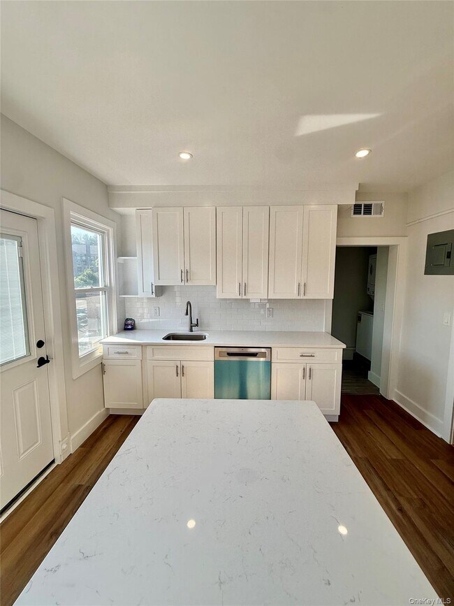 Photo - 44 Purchase St Unit 3L