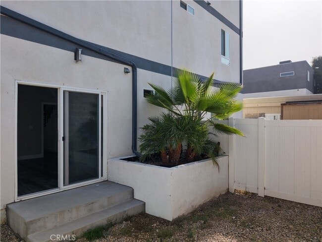 Photo - 5743 Fulcher Ave