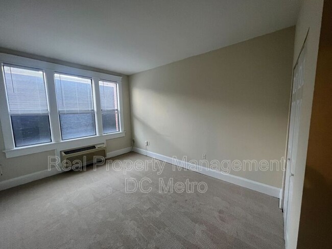 Photo - 815 Maryland Ave NE Unit # 206