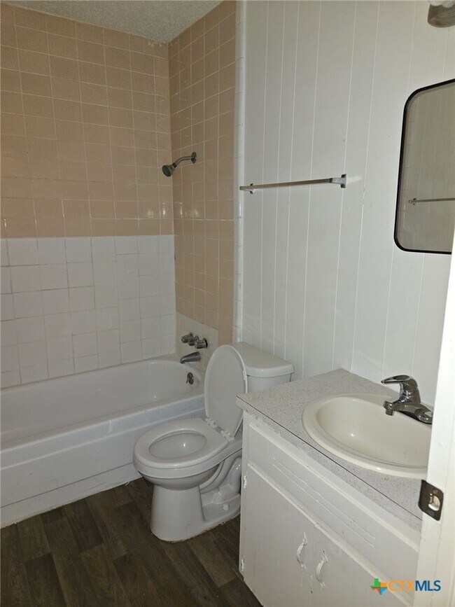 Photo - 601 Sunset Ln Unit B