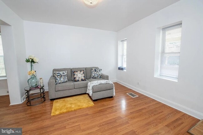 Photo - 5309 Belfield Ave