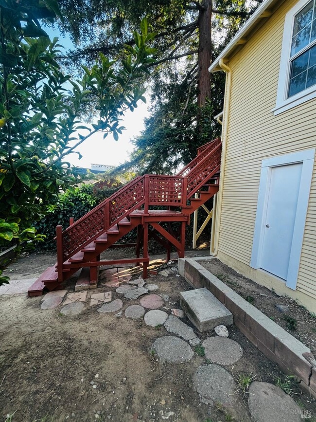 Photo - 11 B St