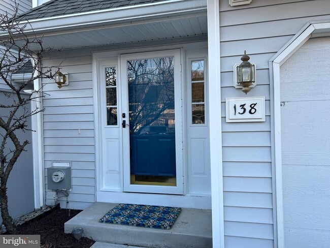 Photo - 138 W Thomas Ct Townhome